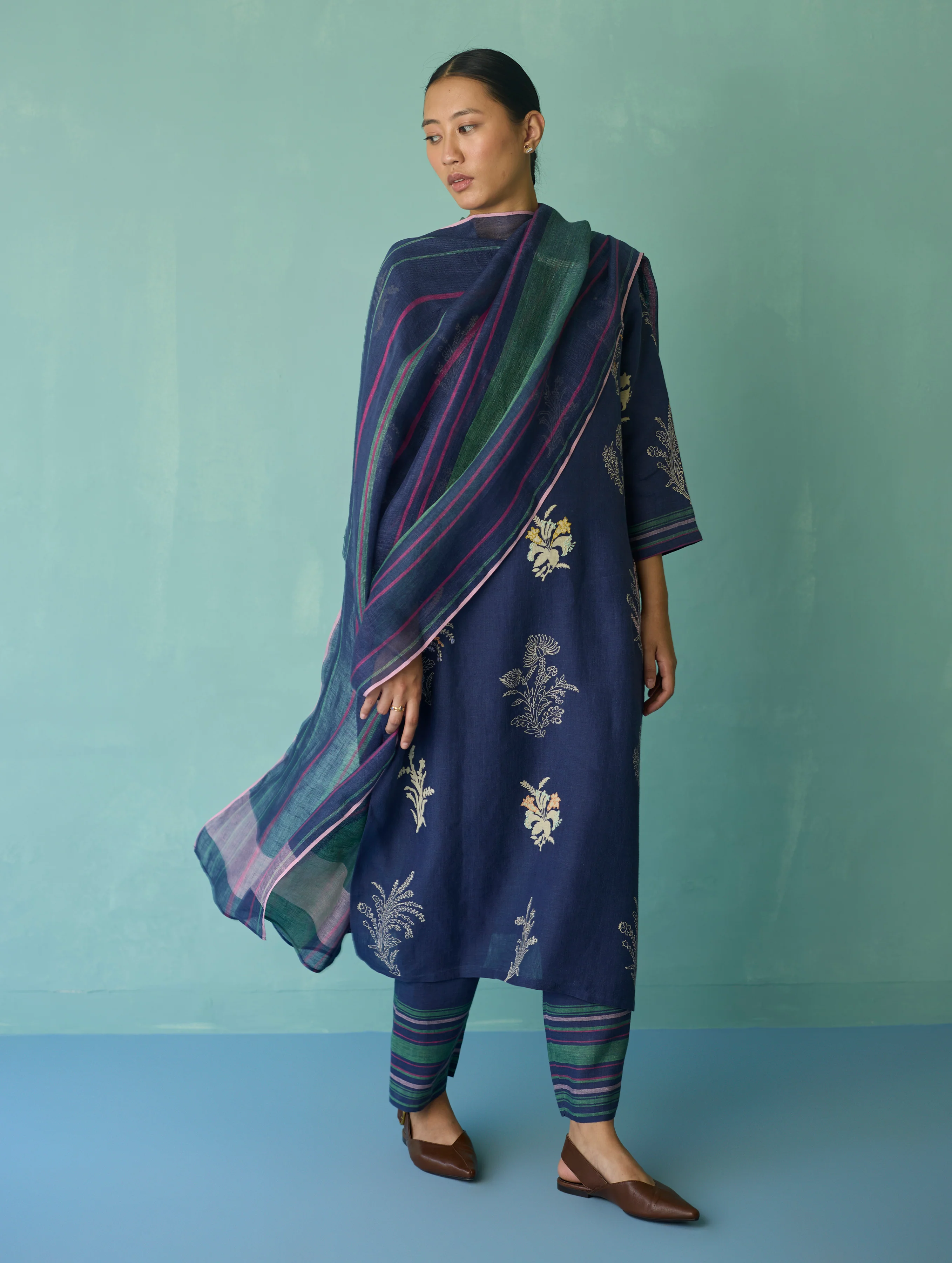 Zura Floral Block Printed Embroidered Kurta Set - Indigo - Image 10